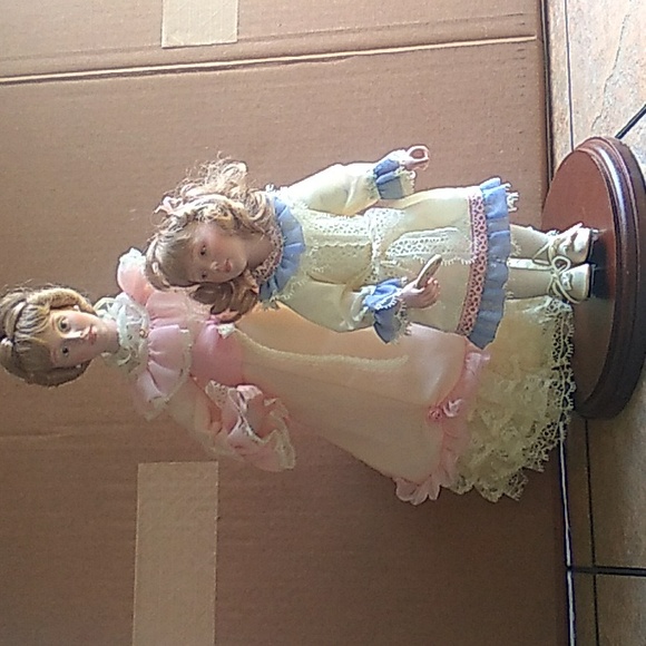 Vintage Danbury Mint Porcelain Mother & Daughter Dolls with Certificate - Picture 12 of 12